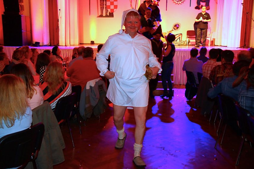 M&auml;nnerbeine und mehr auf Bleicher&ouml;der B&uuml;hne