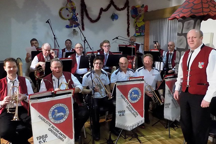 52 Jahre Karneval in Gro&szlig;lohra � viel Schunkeln, viel Lachen, viel Applaus