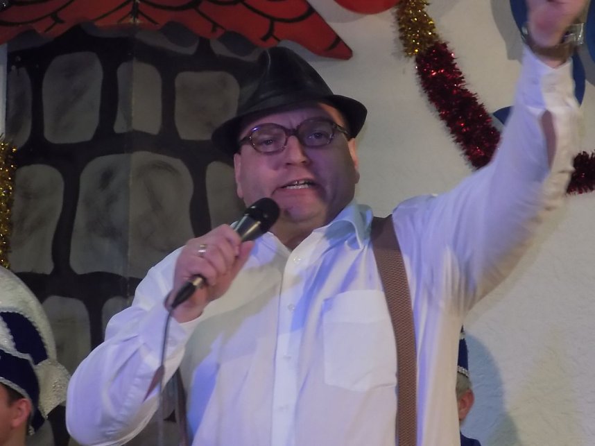 52 Jahre Karneval in Gro&szlig;lohra � viel Schunkeln, viel Lachen, viel Applaus