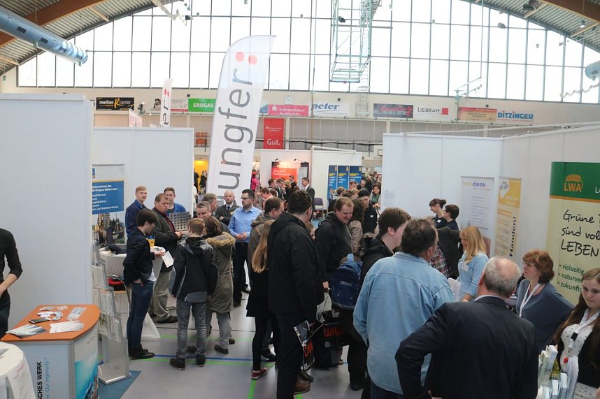 19. Forum Berufsstart in der Wiedigsburghalle Nordhausen