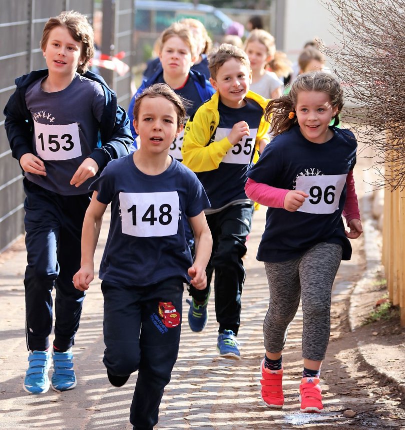 2138 Runden f&uuml;r Lesetipi und Erneuerung des Fu&szlig;ballk&auml;figs