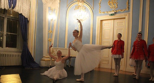 Das Tanzstudio Radeva verzauberte das Publikum im Blauen Saal