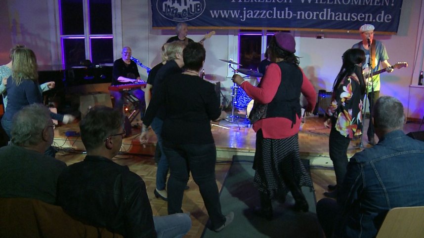 Der Blues war in der Stadt: Bluesgitarrist Jan Gerfast mit seiner Band in Nordhausen