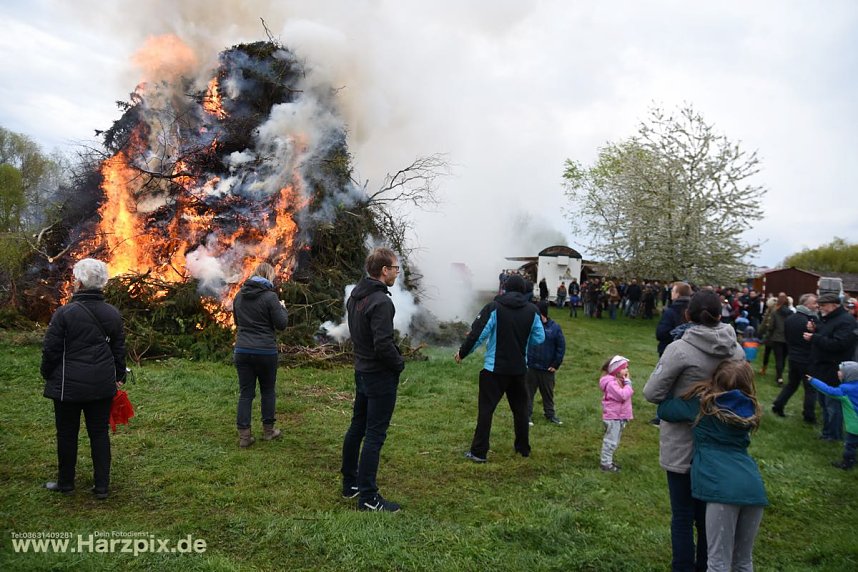 Osterfeuer Sundhausen und Werther