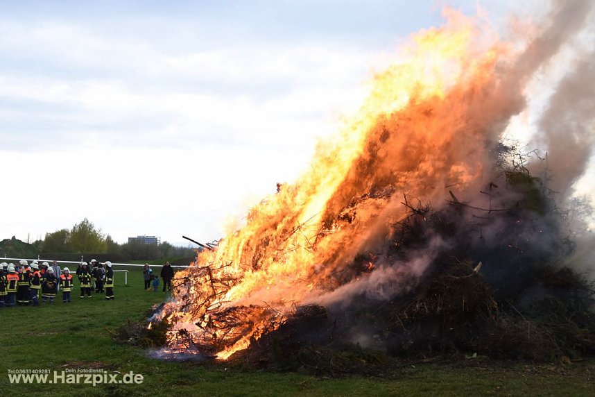Osterfeuer Sundhausen und Werther