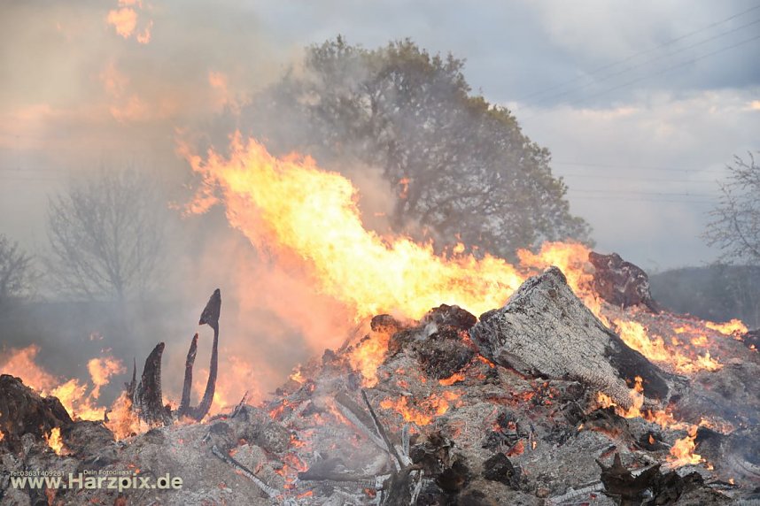 Osterfeuer Sundhausen und Werther
