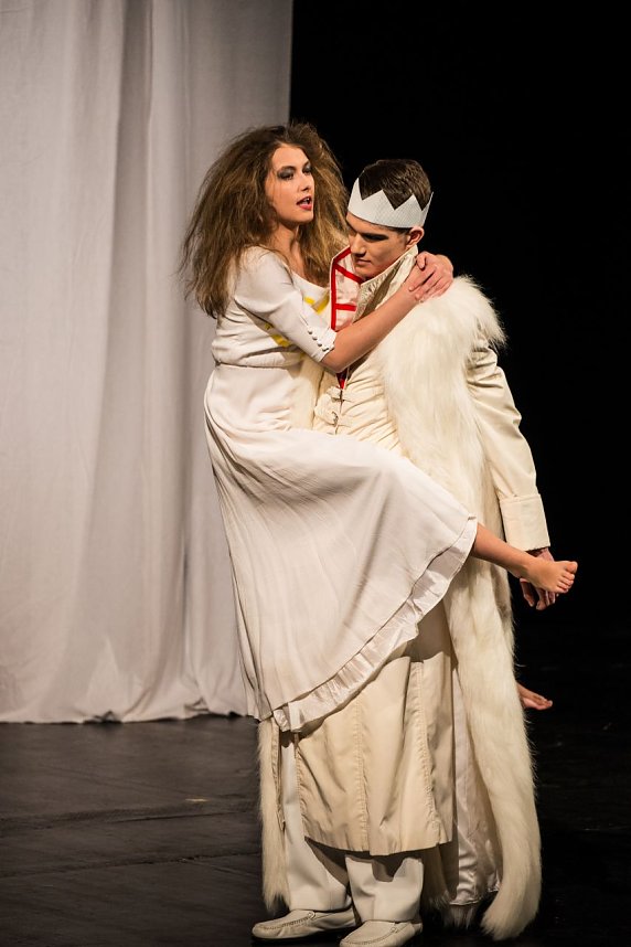 Sein oder nicht sein - der Theaterjugendclub bringt "Hamlet" auf die B&uuml;hne