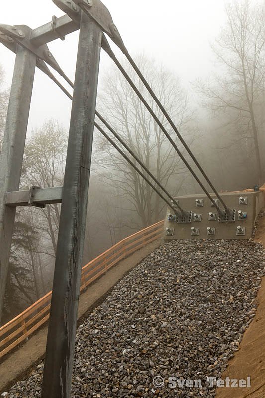 Auf der l&auml;ngsten H&auml;ngebr&uuml;cke der Welt