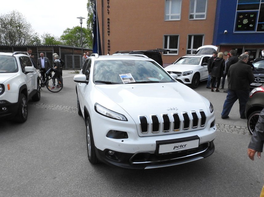 Autofr&uuml;hling auf dem Petersberg