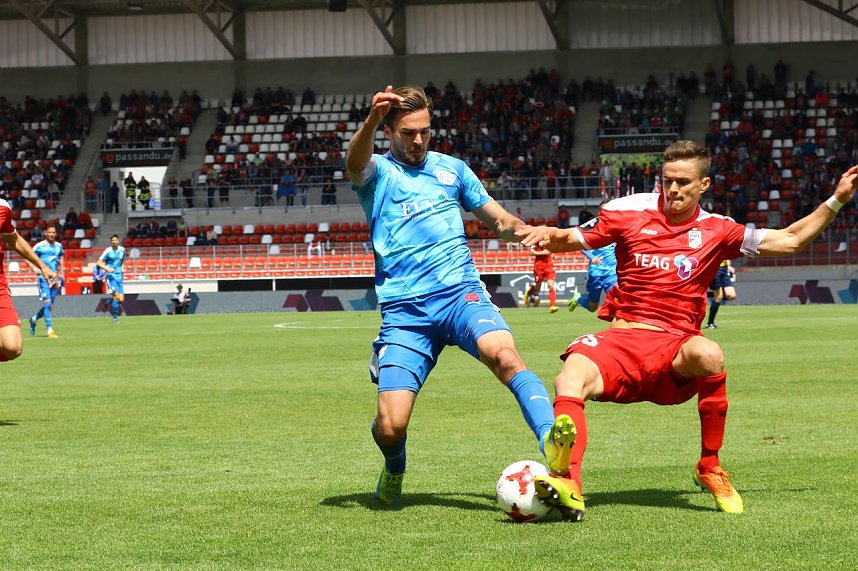 Pokalfinale zwischen RWE und Wacker in Erfurt