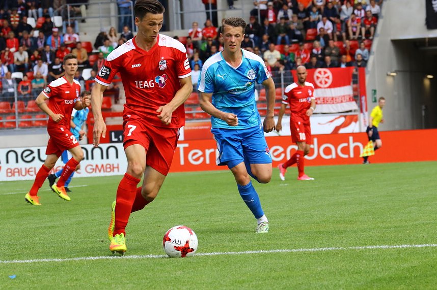 Pokalfinale zwischen RWE und Wacker in Erfurt
