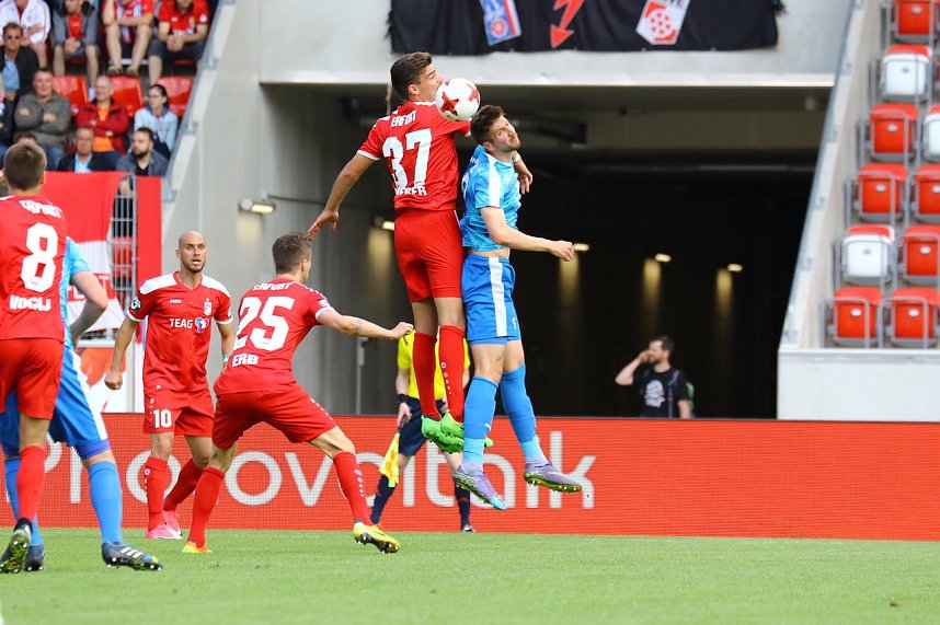 Pokalfinale zwischen RWE und Wacker in Erfurt