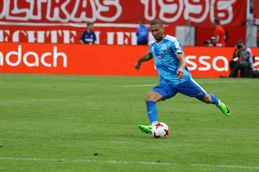 Pokalfinale zwischen RWE und Wacker in Erfurt