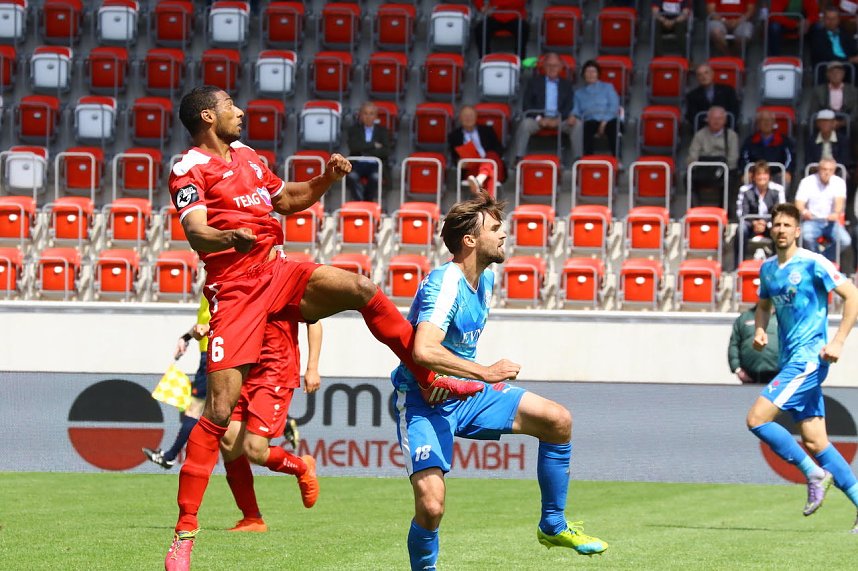 Pokalfinale zwischen RWE und Wacker in Erfurt
