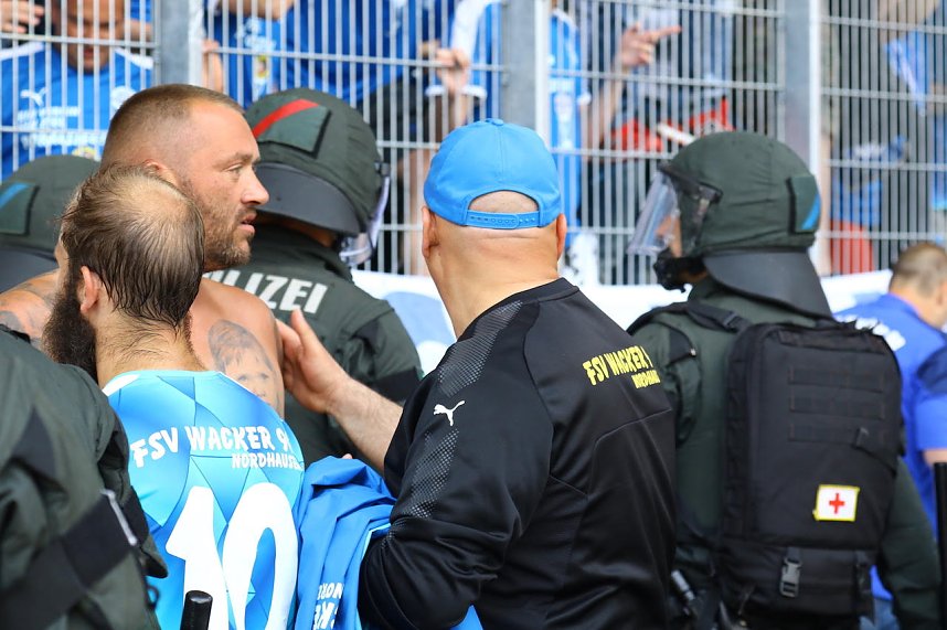 Pokalfinale zwischen RWE und Wacker in Erfurt