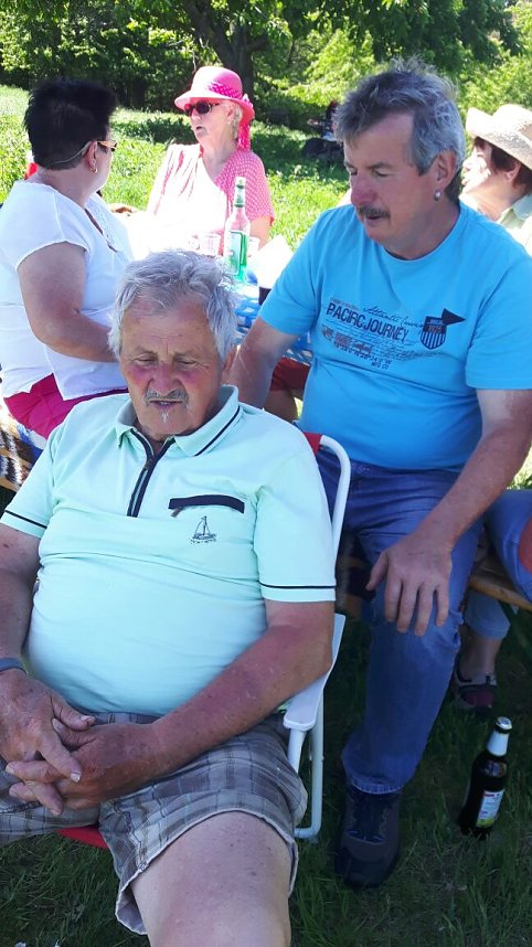 Aulebener wanderten in die Natur