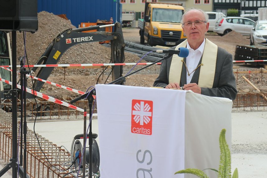 Grundsteinlegung f&uuml;r die Erweiterung des Altenpflegeheims St. Josef in Nordhausen