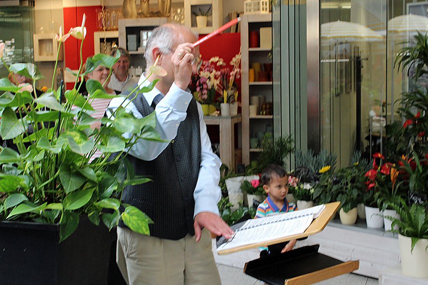 Mit Zimmermannsbleistift dirigiert