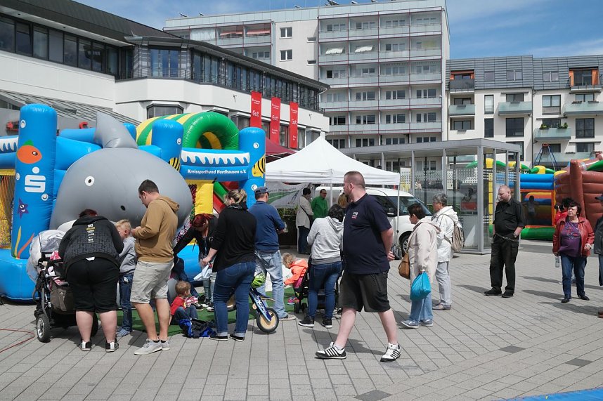 Knax-Kinderfest auf dem Parkplatz der Kreissparkasse