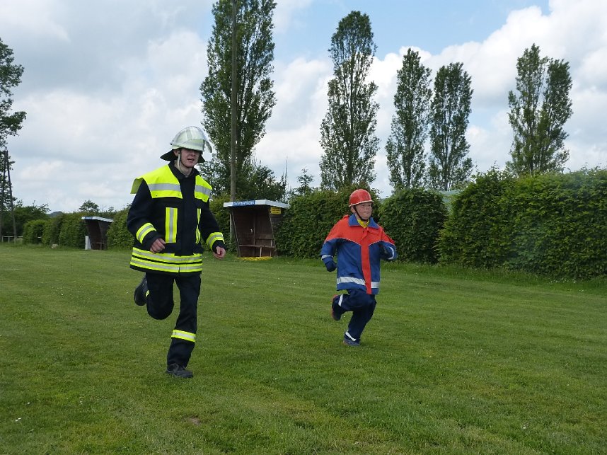 Hohnsteiner Jugendfeuerwehren im Pr&uuml;fungsstress