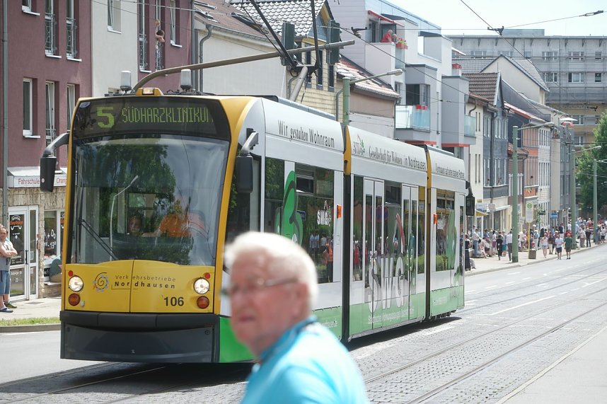 Festumzug zum 1090. Geburtstag der Rolandstadt