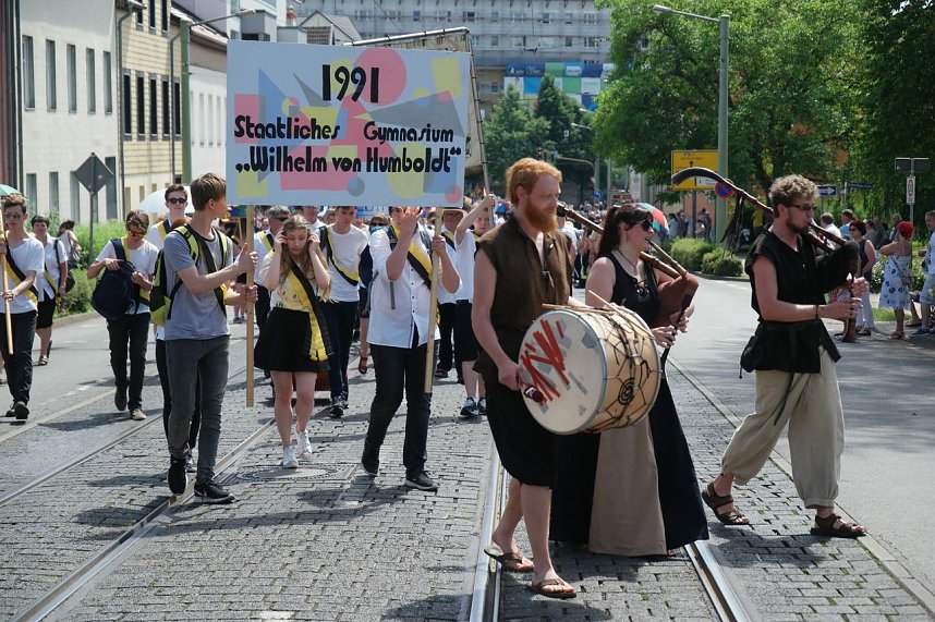Festumzug zum 1090. Geburtstag der Rolandstadt