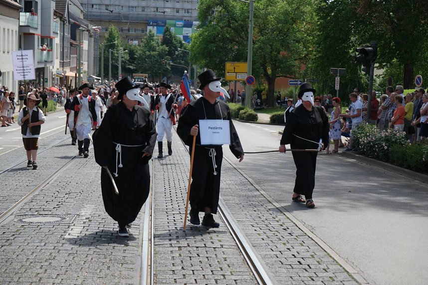 Festumzug zum 1090. Geburtstag der Rolandstadt