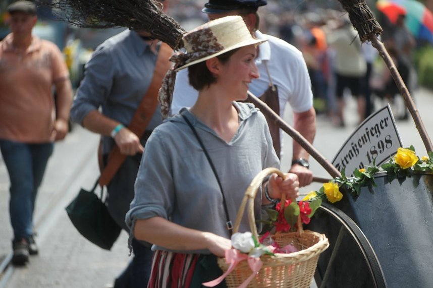 Festumzug zum 1090. Geburtstag der Rolandstadt