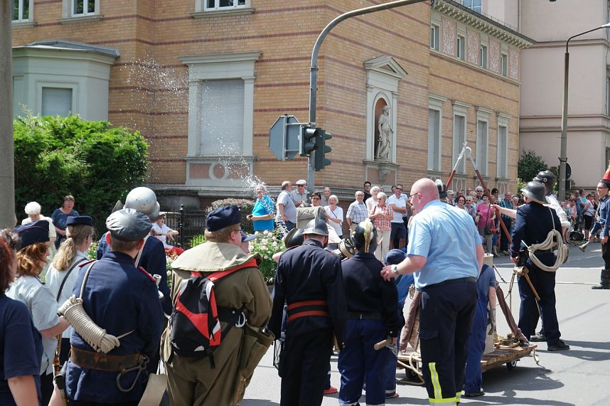 Festumzug zum 1090. Geburtstag der Rolandstadt