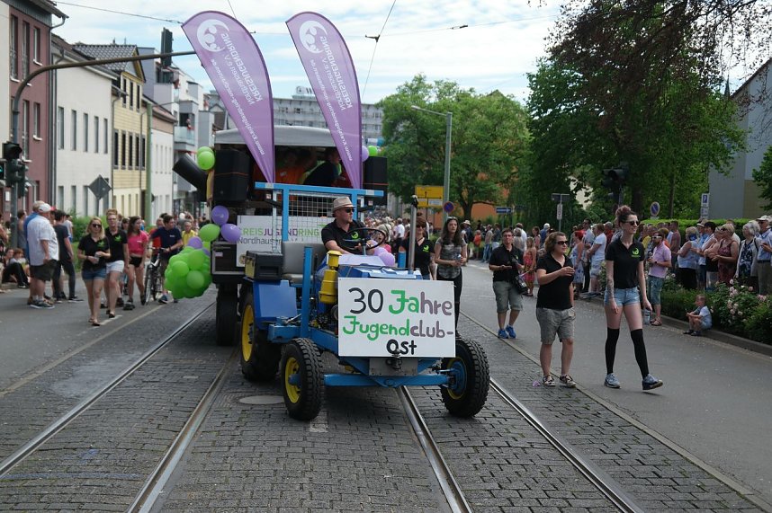 Festumzug zum 1090. Geburtstag der Rolandstadt