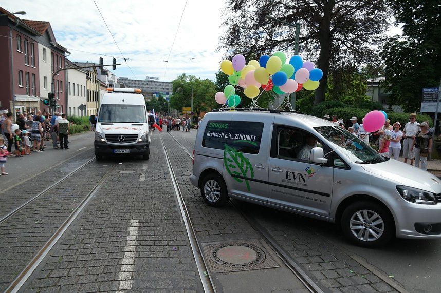 Festumzug zum 1090. Geburtstag der Rolandstadt