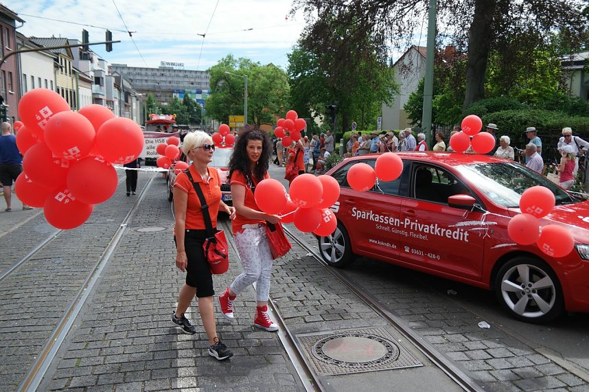 Festumzug zum 1090. Geburtstag der Rolandstadt