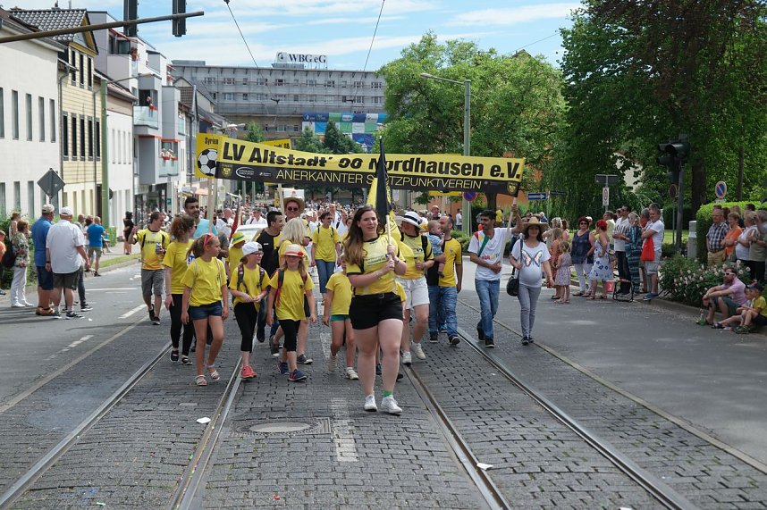 Festumzug zum 1090. Geburtstag der Rolandstadt