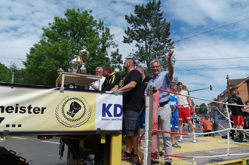 Festumzug zum 1090. Geburtstag der Rolandstadt