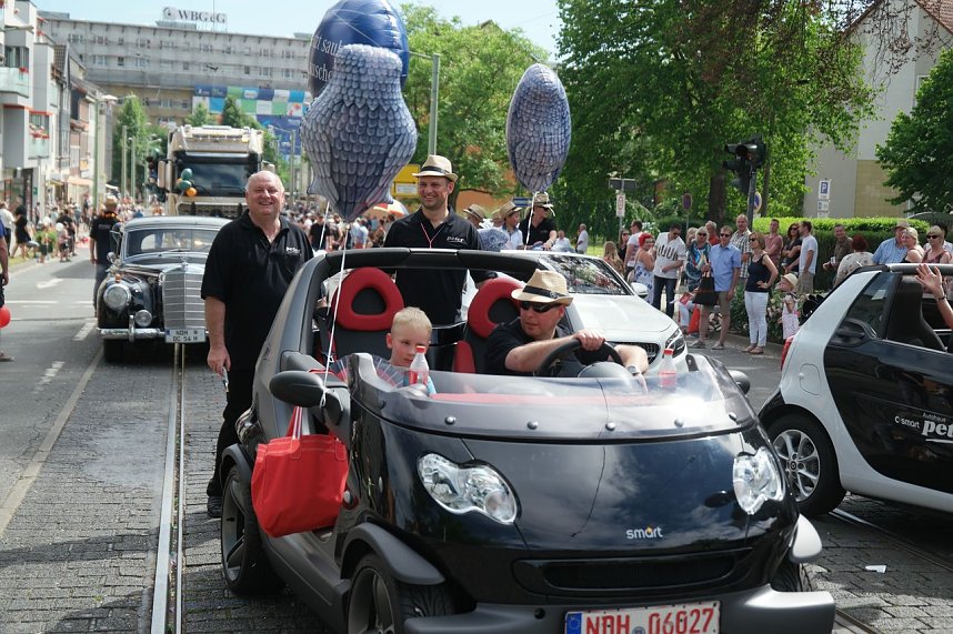 Festumzug zum 1090. Geburtstag der Rolandstadt