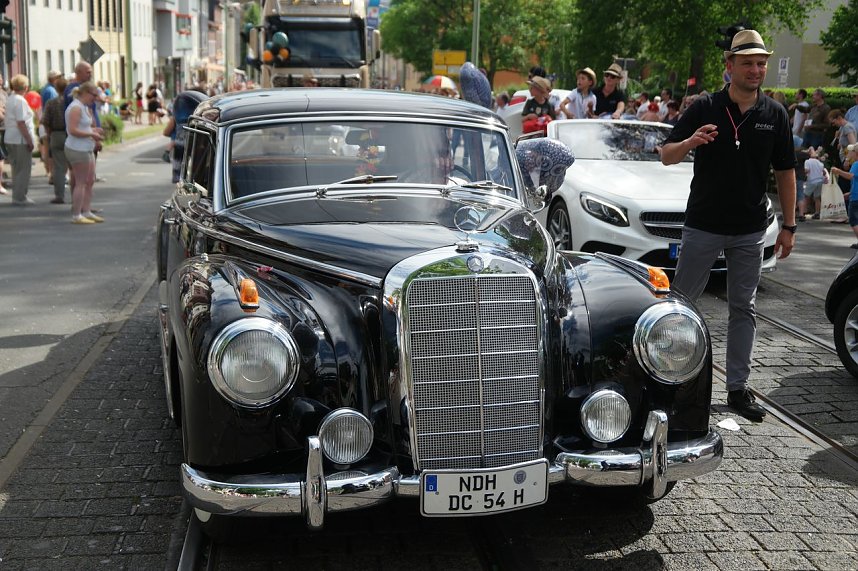 Festumzug zum 1090. Geburtstag der Rolandstadt