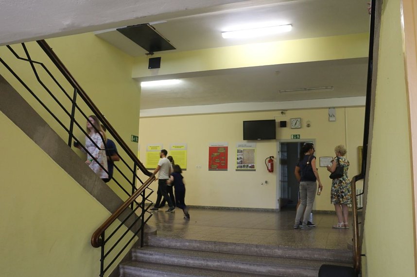 Bye, bye Oberstufe - den Beginn der Sanierung am Humboldt-Gymnasium wurde heute ausgiebig gefeiert