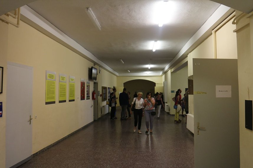 Bye, bye Oberstufe - den Beginn der Sanierung am Humboldt-Gymnasium wurde heute ausgiebig gefeiert