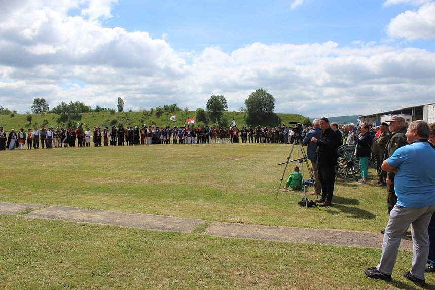 Gro&szlig;e Parade auf dem Dickkopf