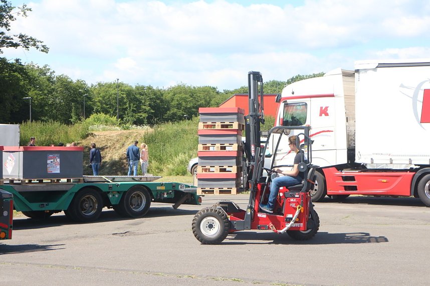 F&uuml;r jeden etwas zu entdecken gab es zum Berufsaktionstag auch auf dem Autodrom