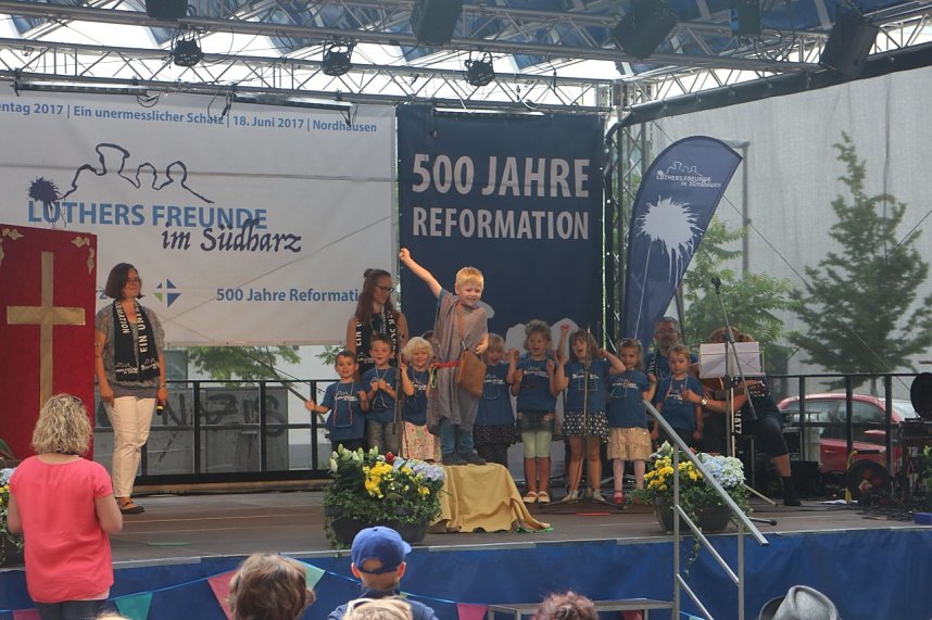 Kreiskirchentag vor der Nordh&auml;user Blasiikirche