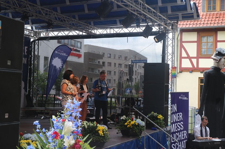 Kreiskirchentag vor der Nordh&auml;user Blasiikirche