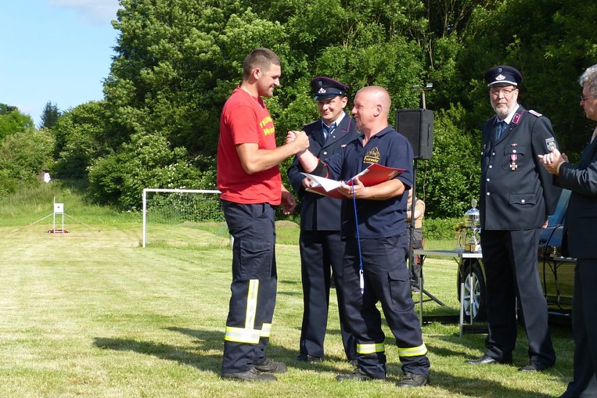 Zum L&ouml;schangriff fertig....