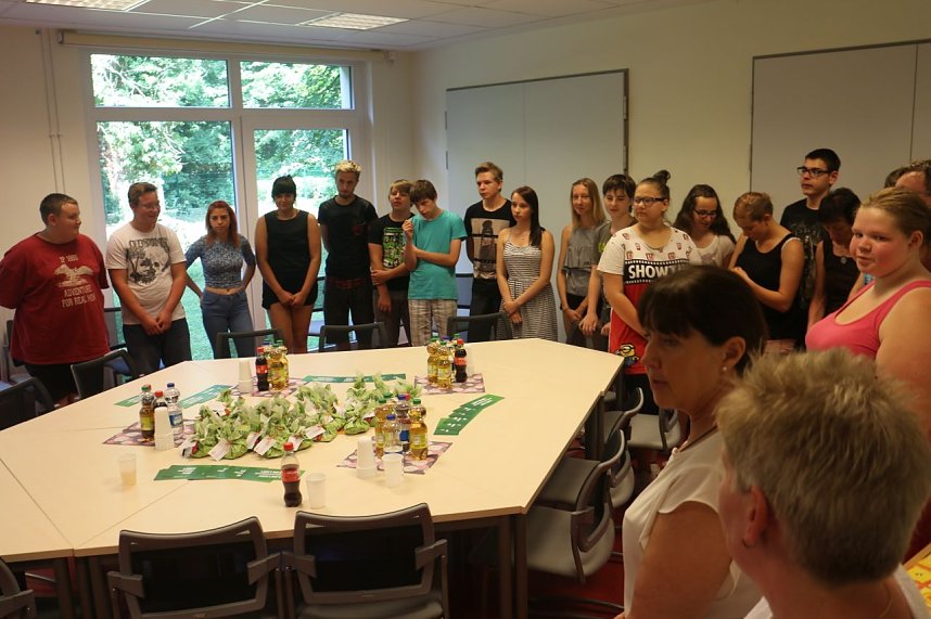 Teich, Z&auml;une, B&auml;ume - kurz vor den Ferien hat man sich am F&ouml;rderzentrum Pestalozzi nochmal richtig ins Zeug gelegt