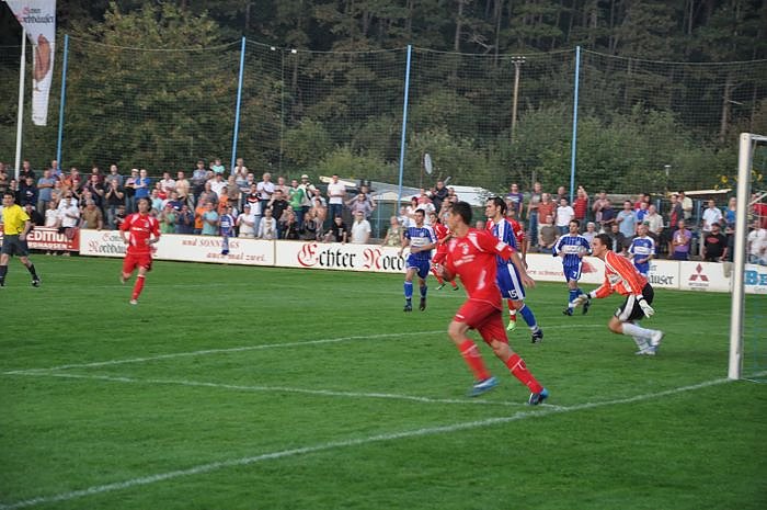 Wacker gegen FC Rot-Wei&szlig; Erfurt