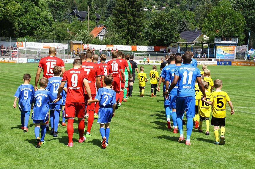 Mageres Unentschieden zum Auftakt