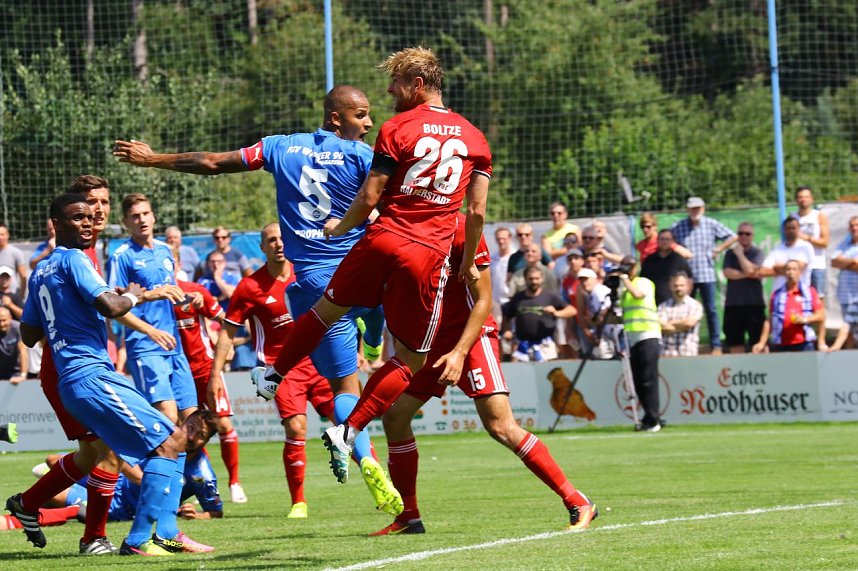 Mageres Unentschieden zum Auftakt