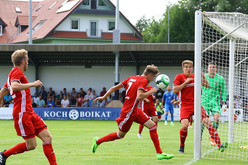 Mageres Unentschieden zum Auftakt