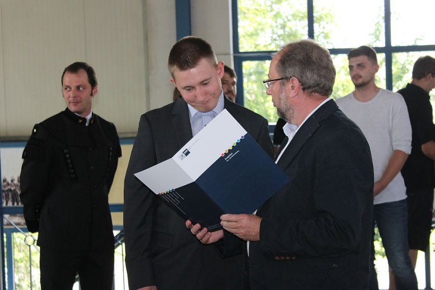 Bergbautechnologen beendeten Ausbildung