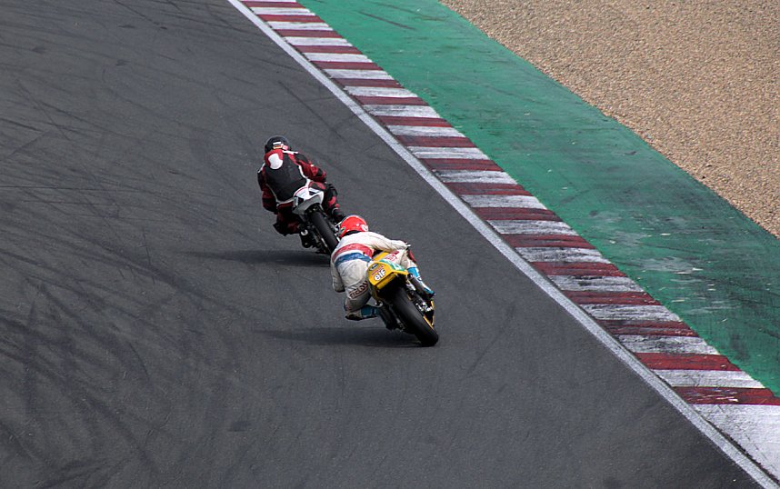 An der Piste und in der Stadt